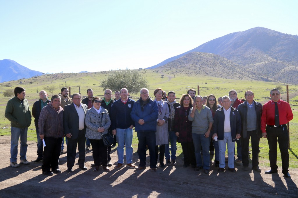 AUTORIDADES Y VECINOS DEL PARQUE EL LLANO