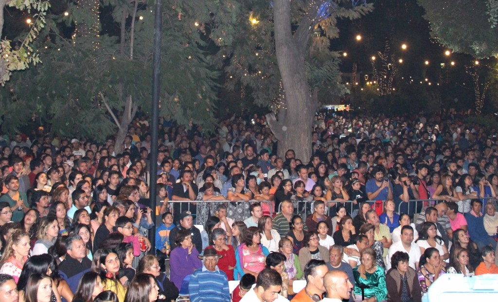 Plaza Repleta Chaya 2016 (1)