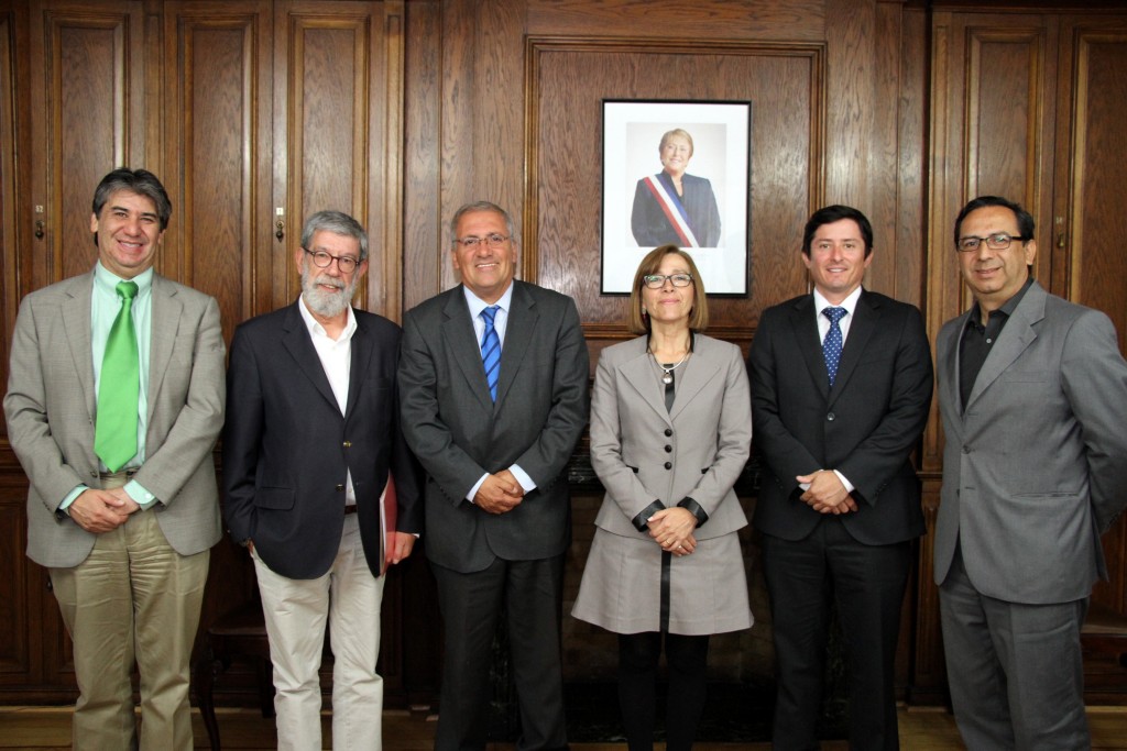 Foto alcalde Ministra BBNN