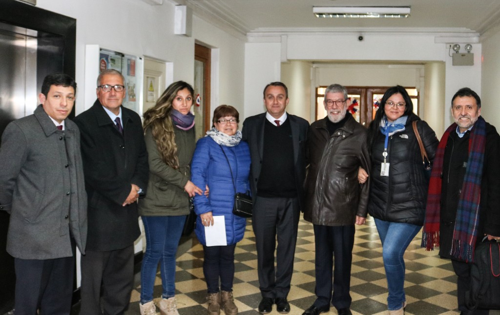 Foto con Subsecretario de Vivienda en el Ministerio-2