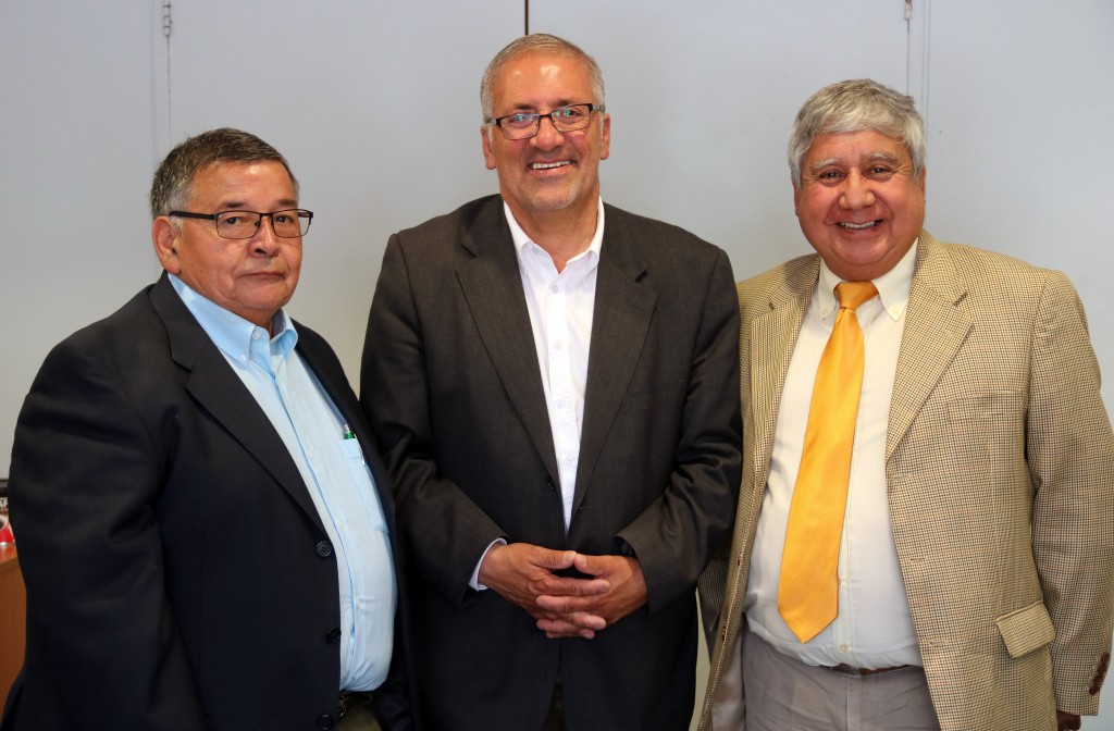 Alcalde y profesores en retiro